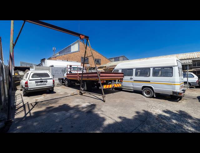 9,923M² WAREHOUSE FOR SALE IN BRACKENFELL INDUSTRIAL